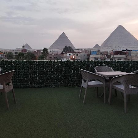 Bed and Breakfast Three Golden Pyramids à Le Caire Extérieur photo