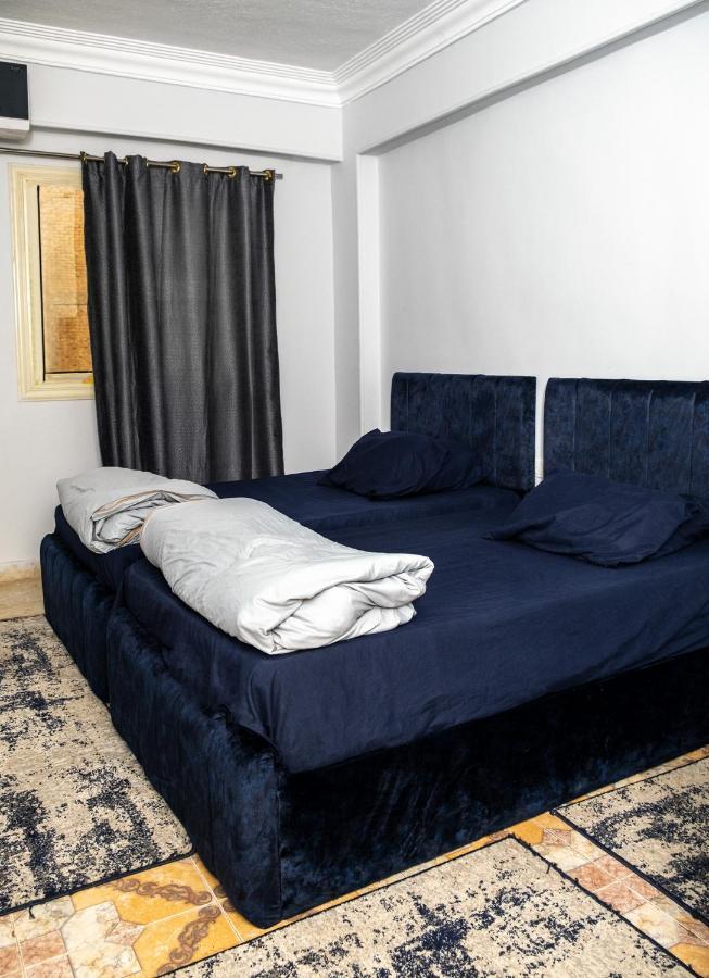 Bed and Breakfast Three Golden Pyramids à Le Caire Extérieur photo